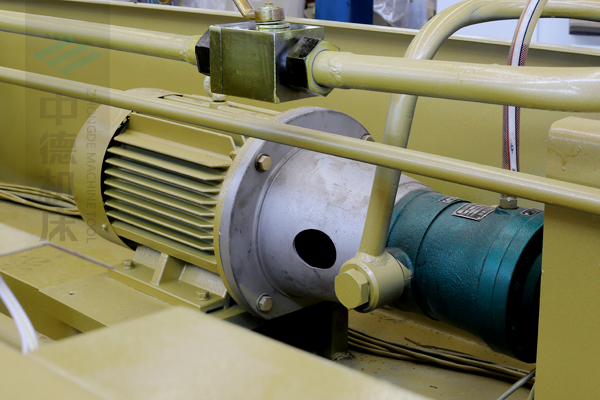 ZDG-832知名品牌電機及優(yōu)質油泵,動力強勁澎湃.jpg ZDG-832知名品牌電機及優(yōu)質油泵,動力強勁澎湃.jpg